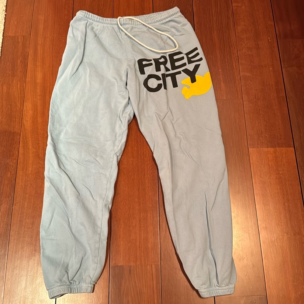 Free City Sweatpants in blue and yellow